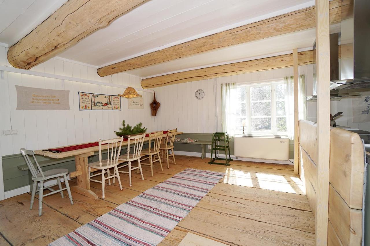 Edsbyn Mittjas Vallen Timber Lodge & Cabins מראה חיצוני תמונה
